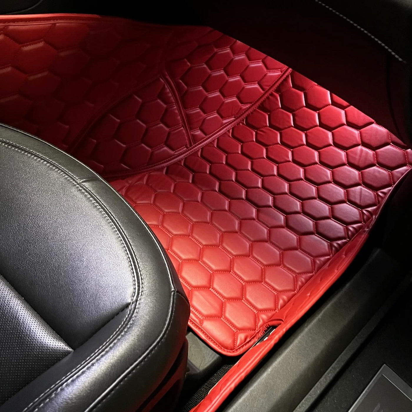 Corvette C7 Custom Premium Honeycomb Leather Floor Mat Liners