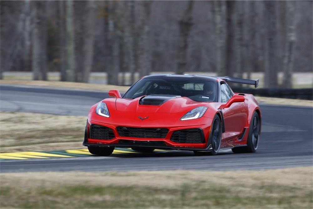 Road & Track Raves About Corvette ZR1, and It’s Raw Approach to Speed - Extreme Online Store