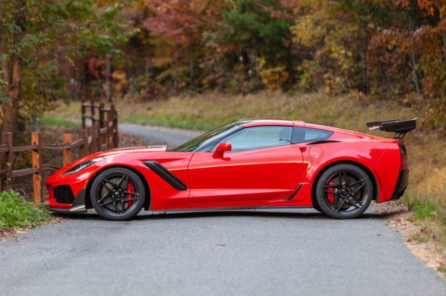 2019 Corvette ZR1 Wins Motor Authority ‘Best Car to Buy’ Title - Extreme Online Store