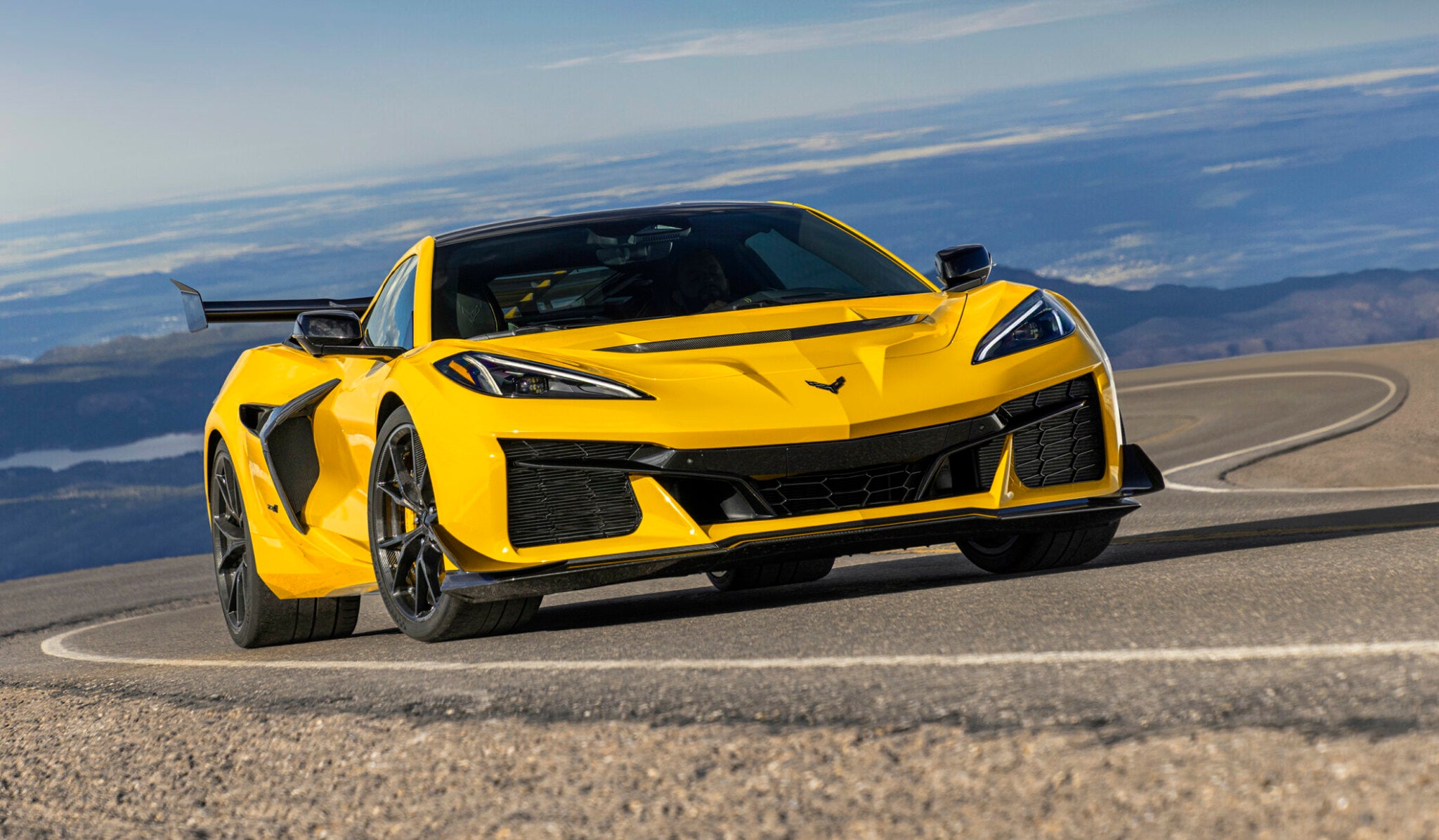 The 2025 Chevrolet Corvette ZR1: A New Era of Performance and Innovati