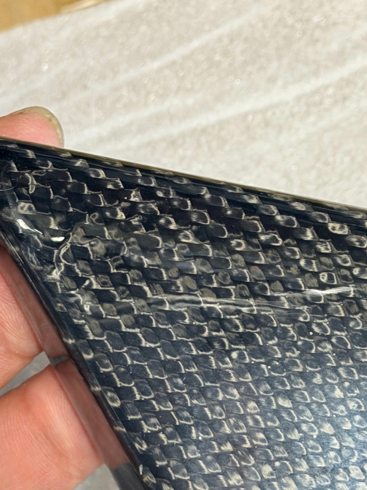 Actual outlet unit SPOILER-177-BKCF-C-54 - dry weave patch at the corner