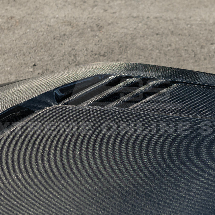 2023-Up BMW G87 M2 | V Style CARBON FIBER Front Vented Heat Extraction Hood