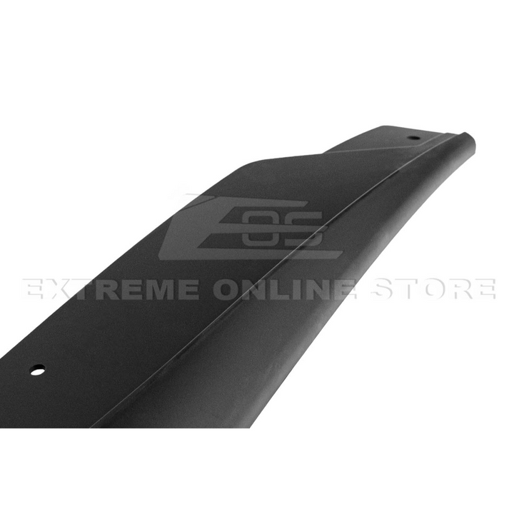 2024+ Ford Mustang Dry Carbon Fiber Mud Flap