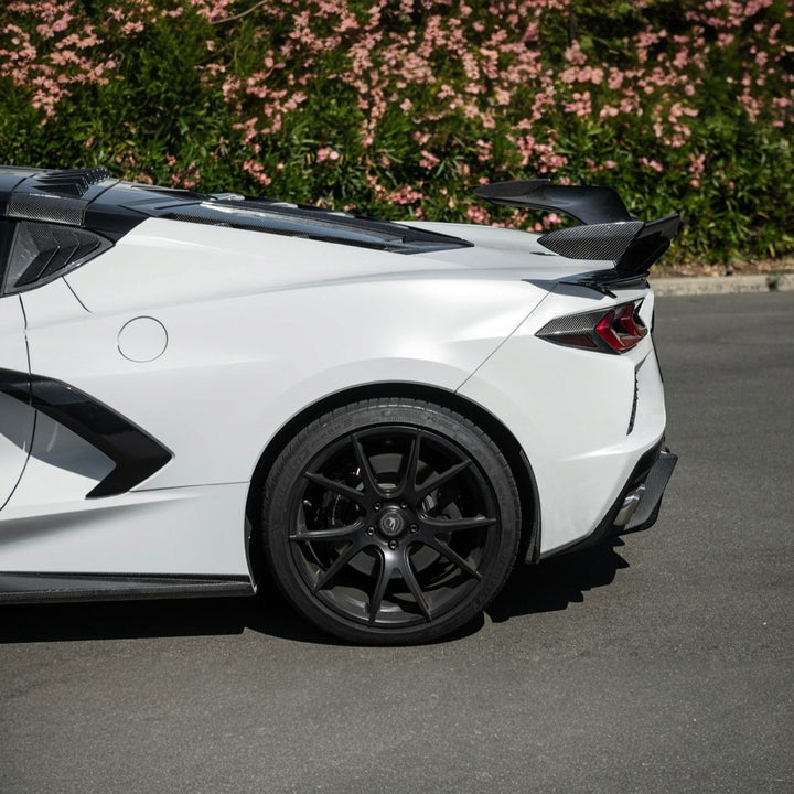 Corvette C8 Dry Carbon Fiber Rear Taillight Side Trim Panel Cover Overlays Carbon Fiber VENT-1297-BKCF
