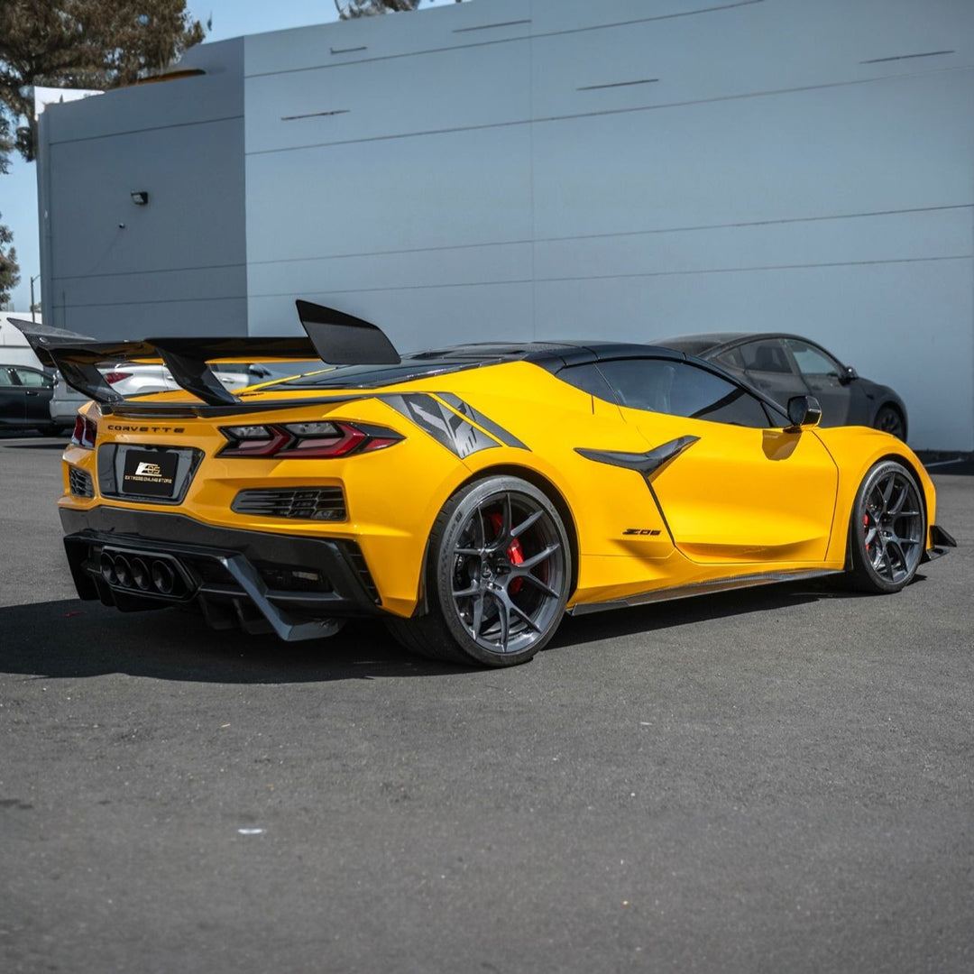 Corvette C8 Dry Carbon Fiber Side Air Intake Door Garnish Lower Trim Carbon Fiber VENT-1368-BKCF