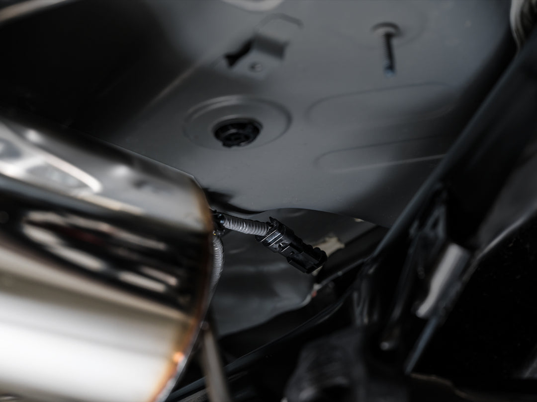AWE Touring Edition Exhaust for FL5 Civic Type R - Triple Diamond Black Tips